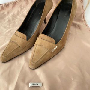 PRADA made in Italy | Tan Suede Pumps with rubber soles EU size 38